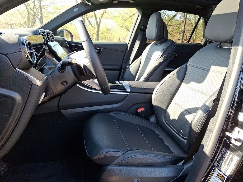 2025 Mercedes-Benz GLC Base - Photo 13