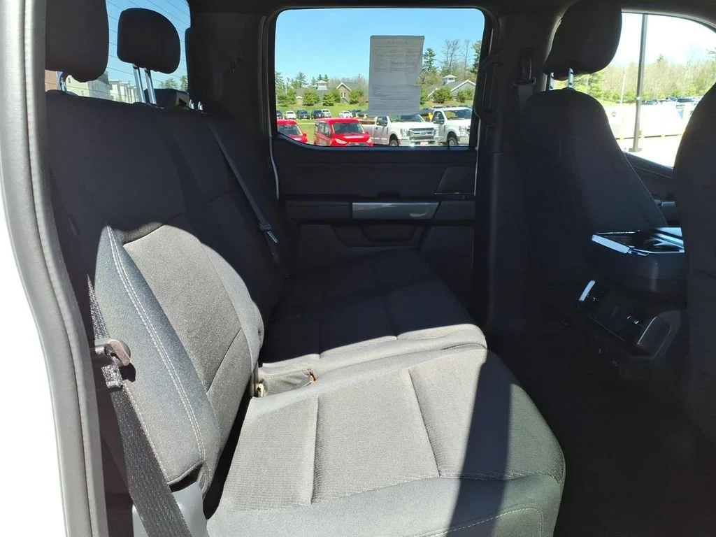 Used 2022 White Ford XLT image 11