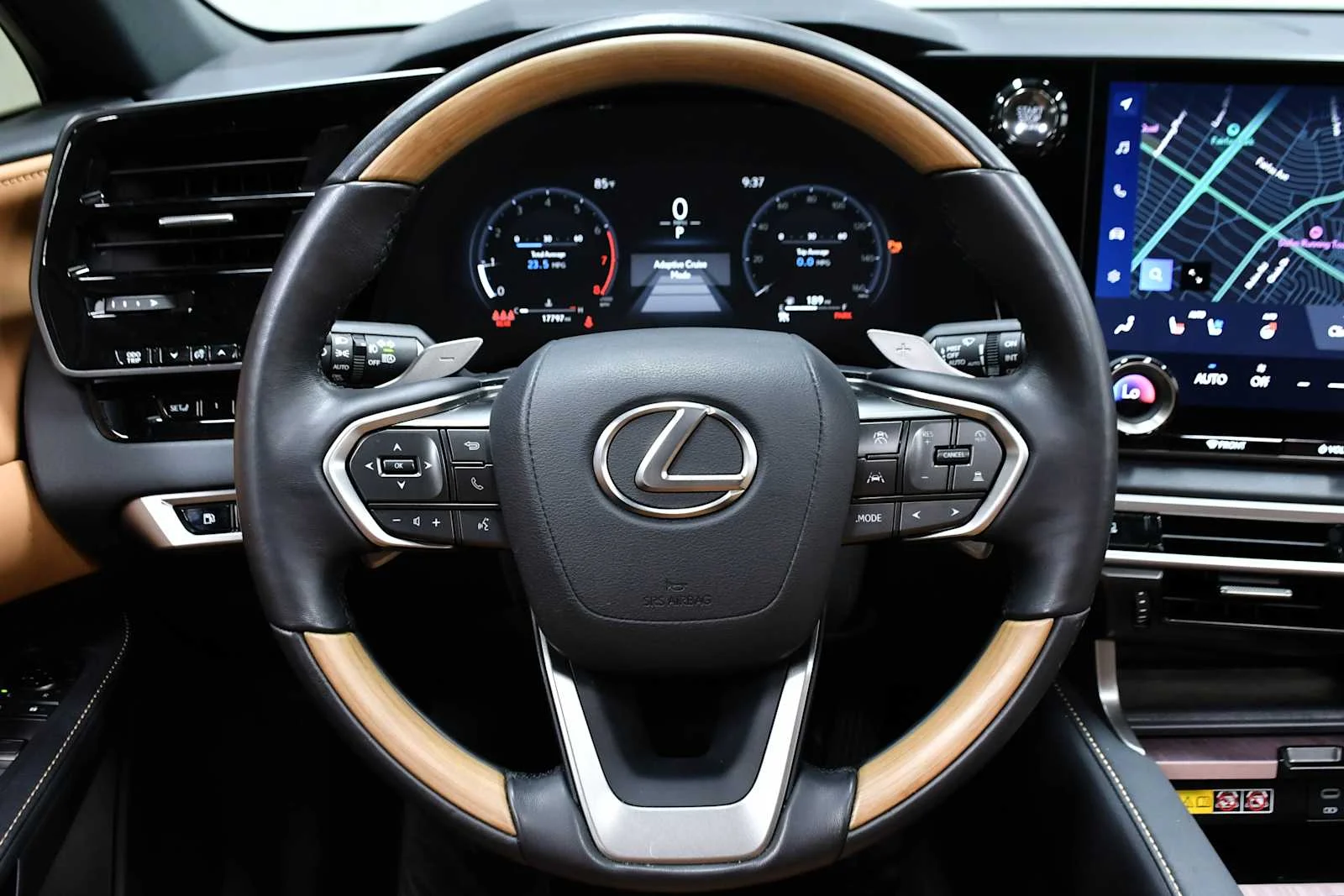 Certified Used 2025 NORI GREEN PEARL Lexus Premium image 18