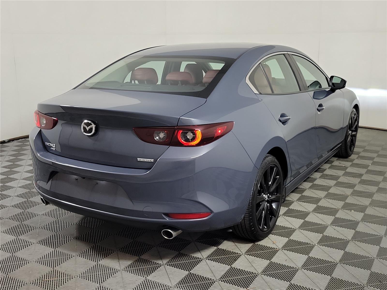 Certified Used 2024 Polymetal Gray Metallic Mazda 2.5 S Carbon Edition image 4