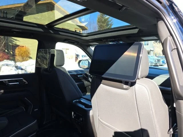 2026 Chevrolet Suburban Premier - Photo 44