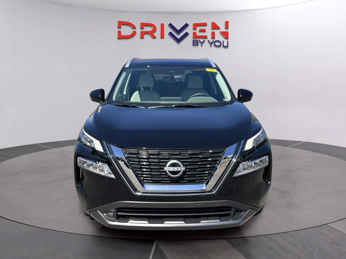 Used 2023 Super Black Nissan SL image 9