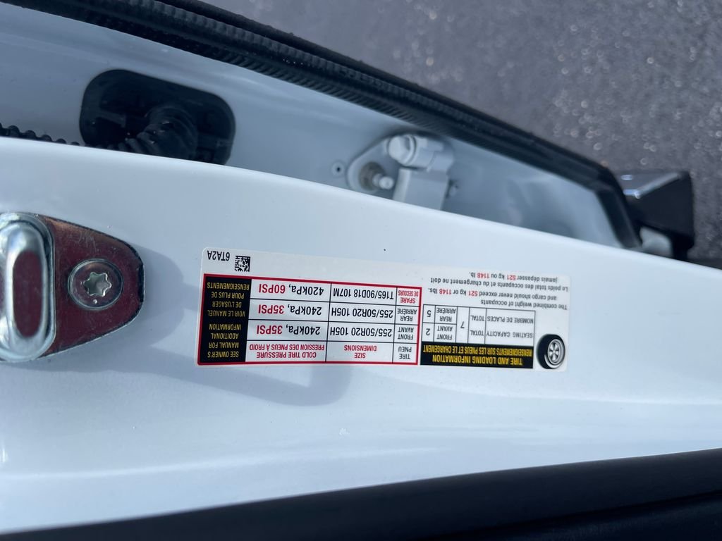 Used 2025 White Nissan Platinum image 26
