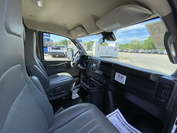 Used 2024 White GMC Work Van image 34