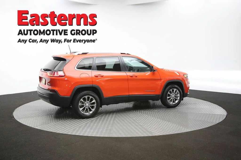 Used 2021 Orange Jeep Latitude Plus image 38