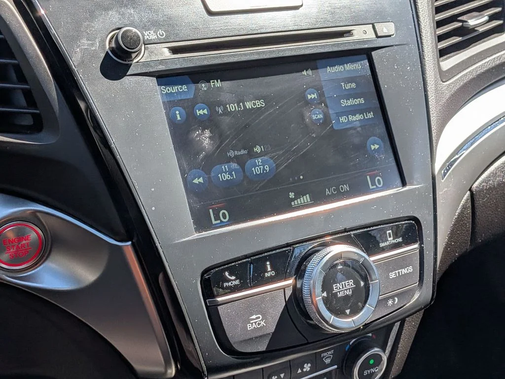 Used 2022  Acura Premium Package image 22