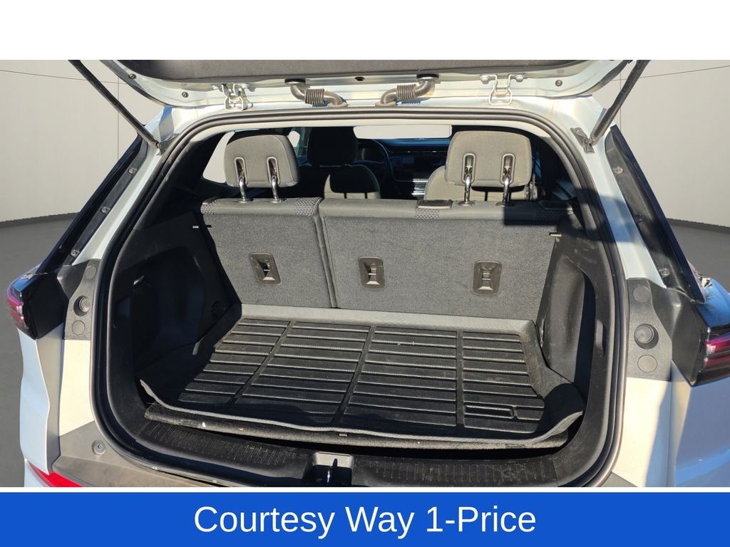 Used 2023 Silver Chevrolet LT image 13