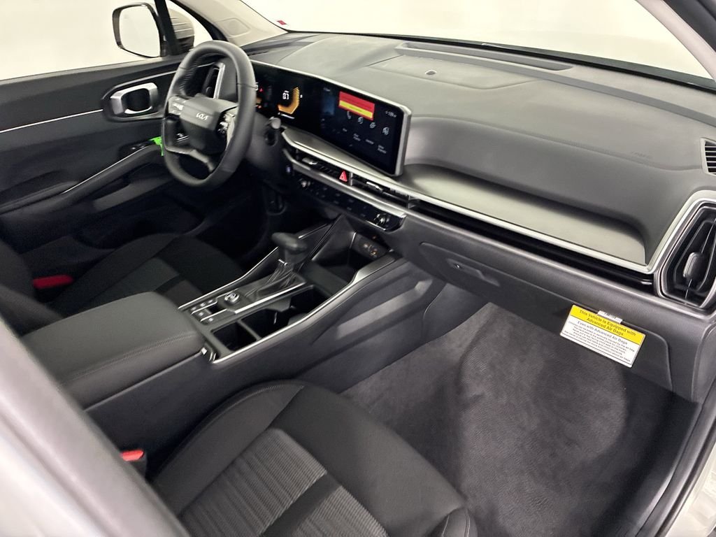 New 2026 Ivory Silver Kia LX image 33