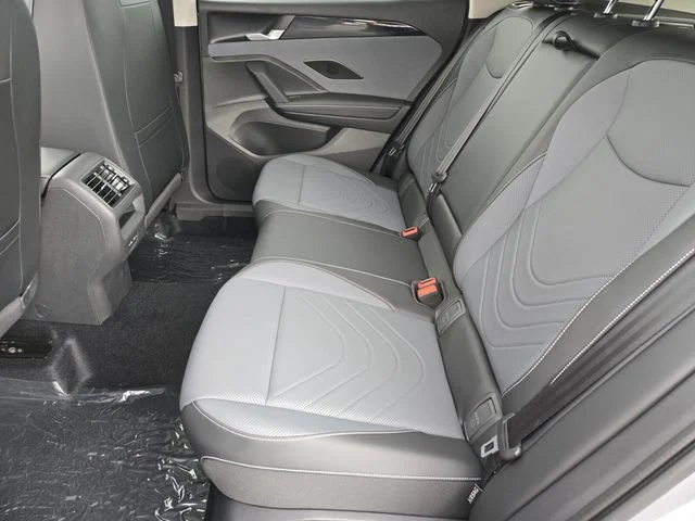 New 2025 Silver Volkswagen 2.0T SE image 8