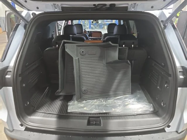 2027 Chevrolet Traverse Z71 - Photo 15