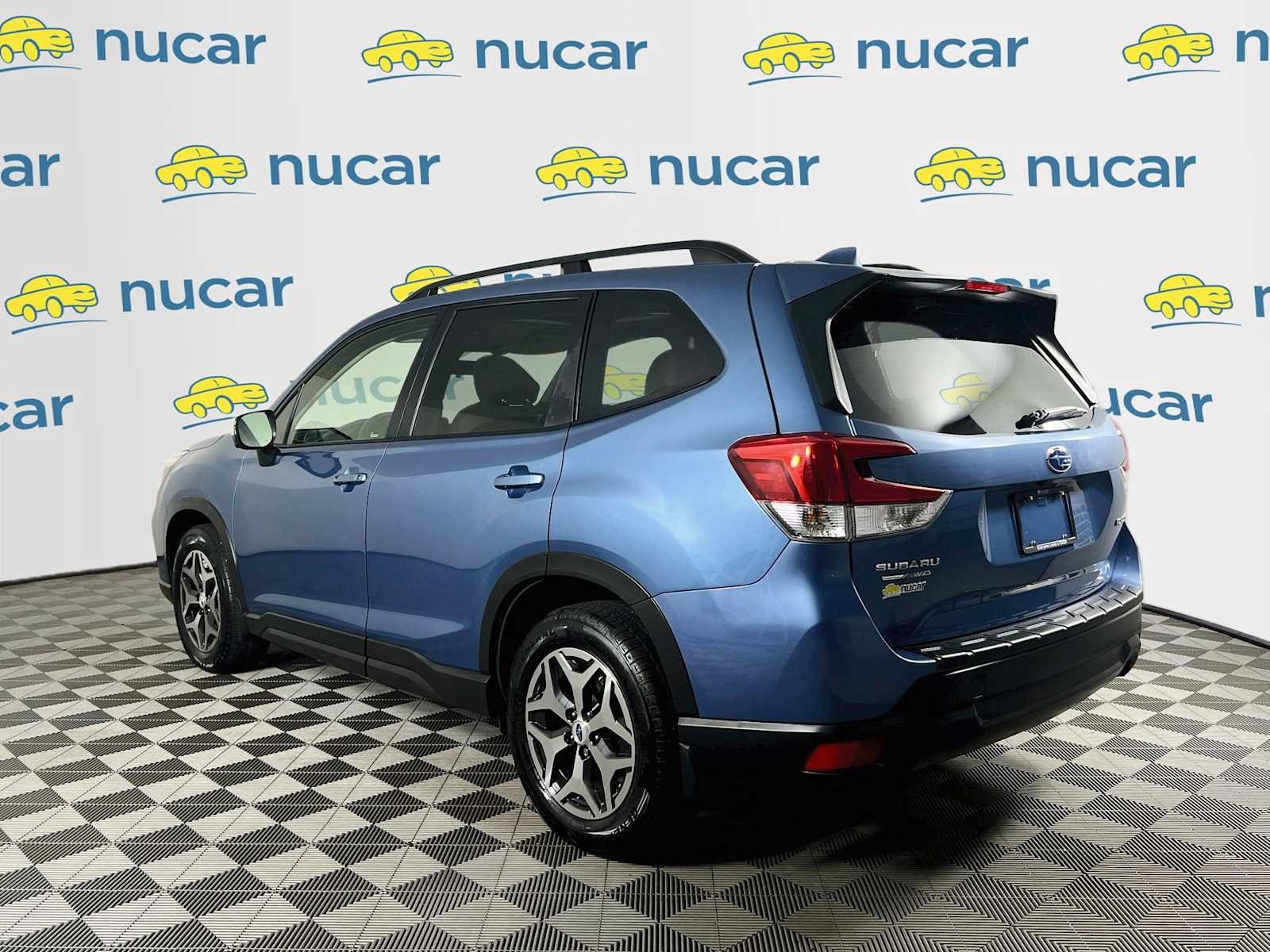Used 2019 Horizon Blue Pearl Subaru Premium image 5