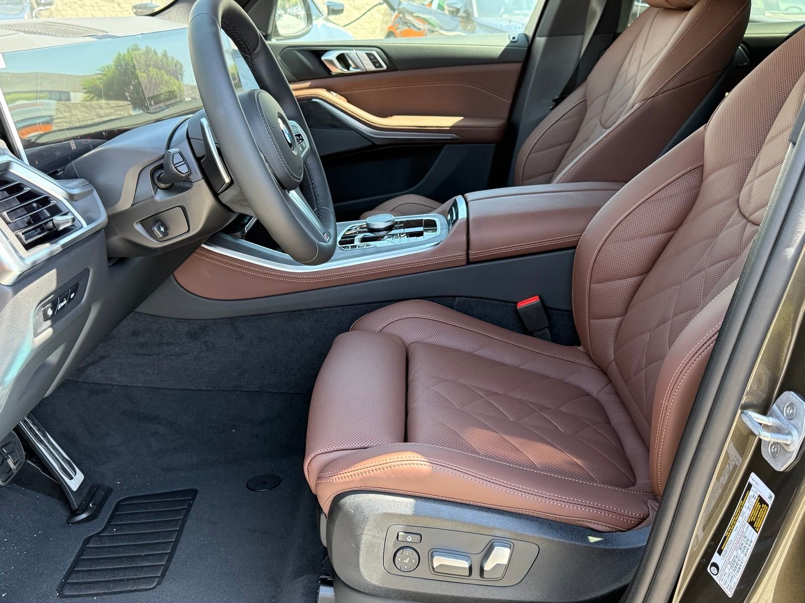 New 2026 Manhattan Green Metallic BMW sDrive40i image 21