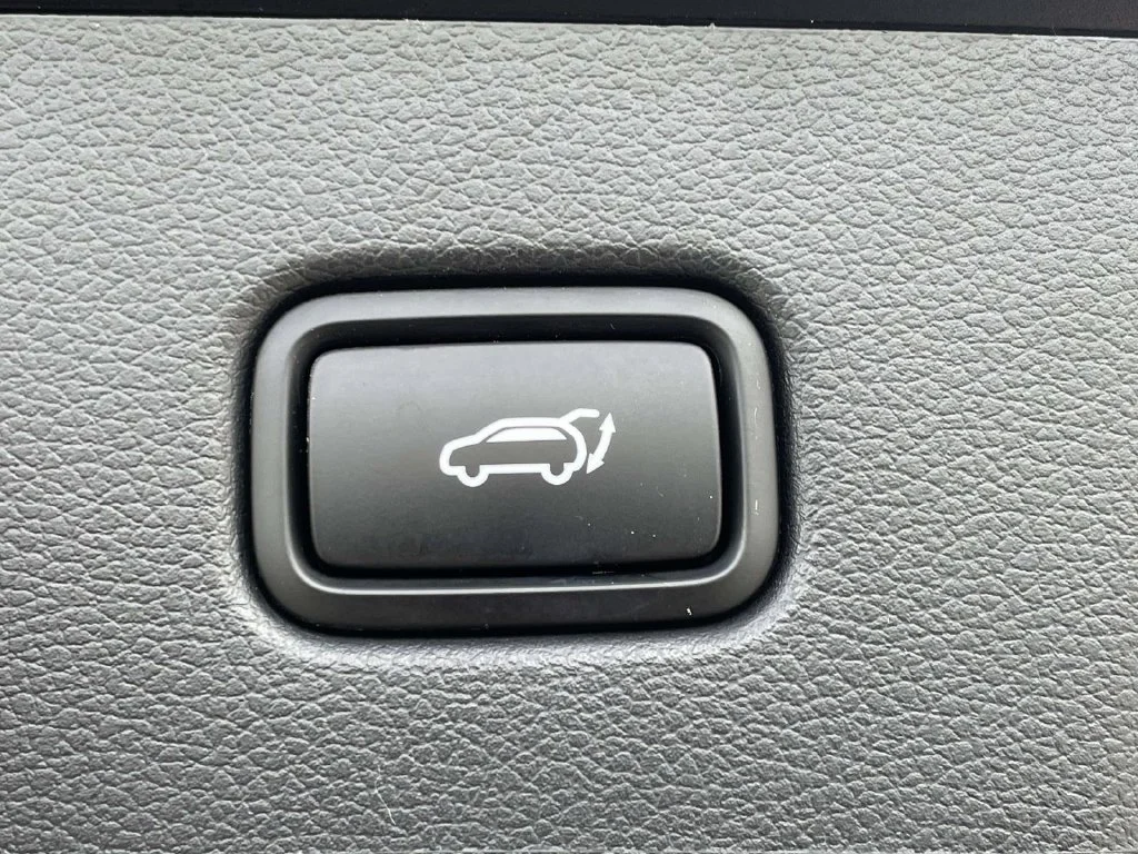 Certified Used 2025 Black Hyundai SEL image 42