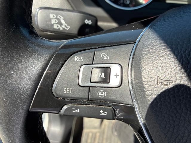 Used 2019 White Volkswagen 2.0T SE image 20