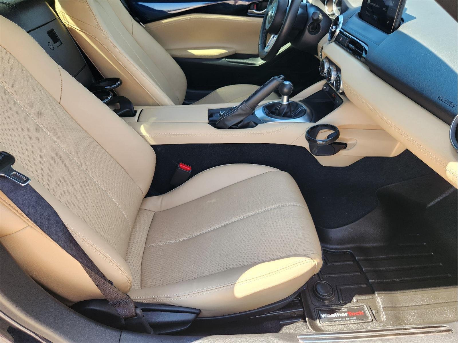 2025 Mazda MX-5 Miata RF photo 14 of 32