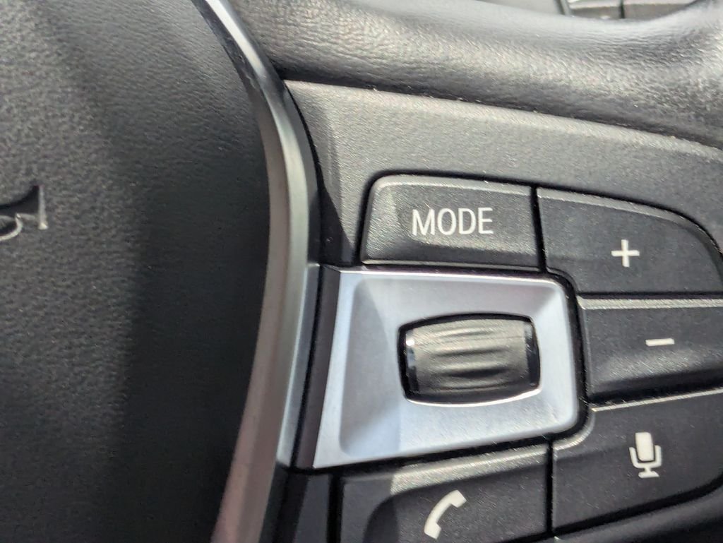 Used 2018 Black BMW xDrive30i image 25