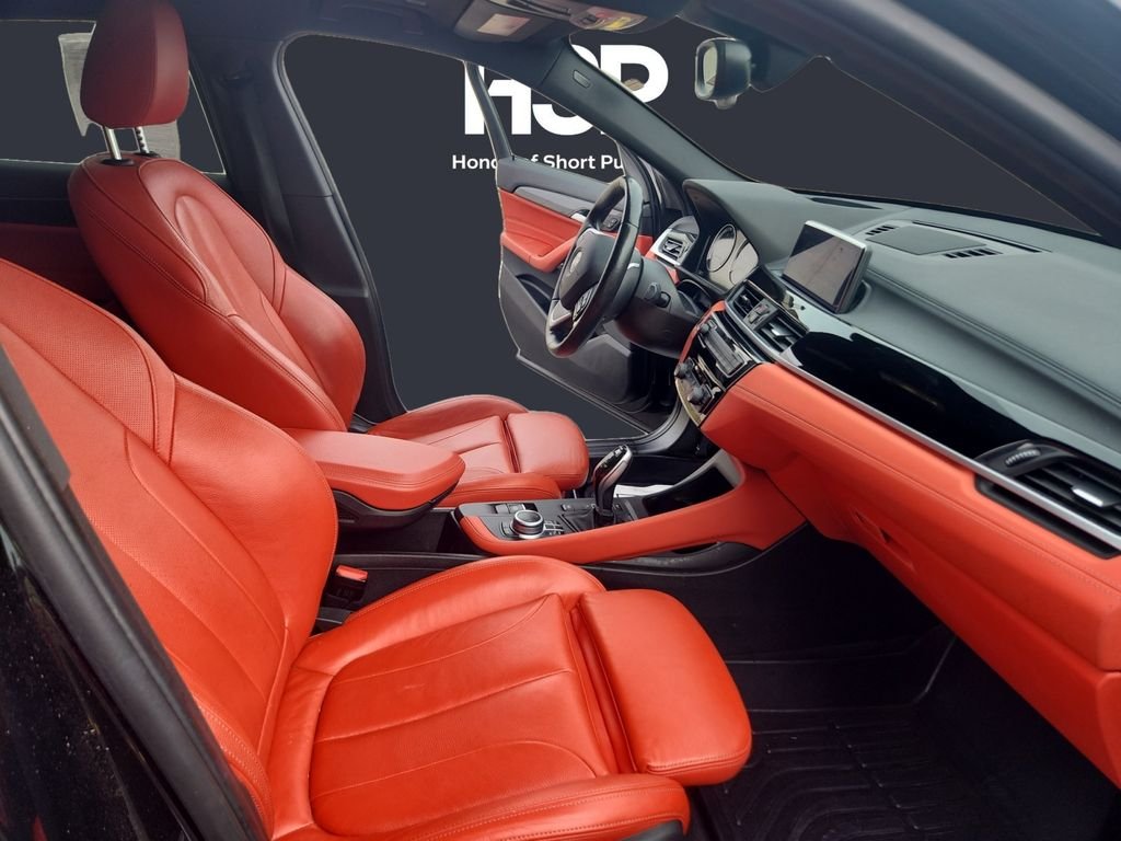 Used 2020 Black Sapphire Metallic BMW xDrive28i image 15