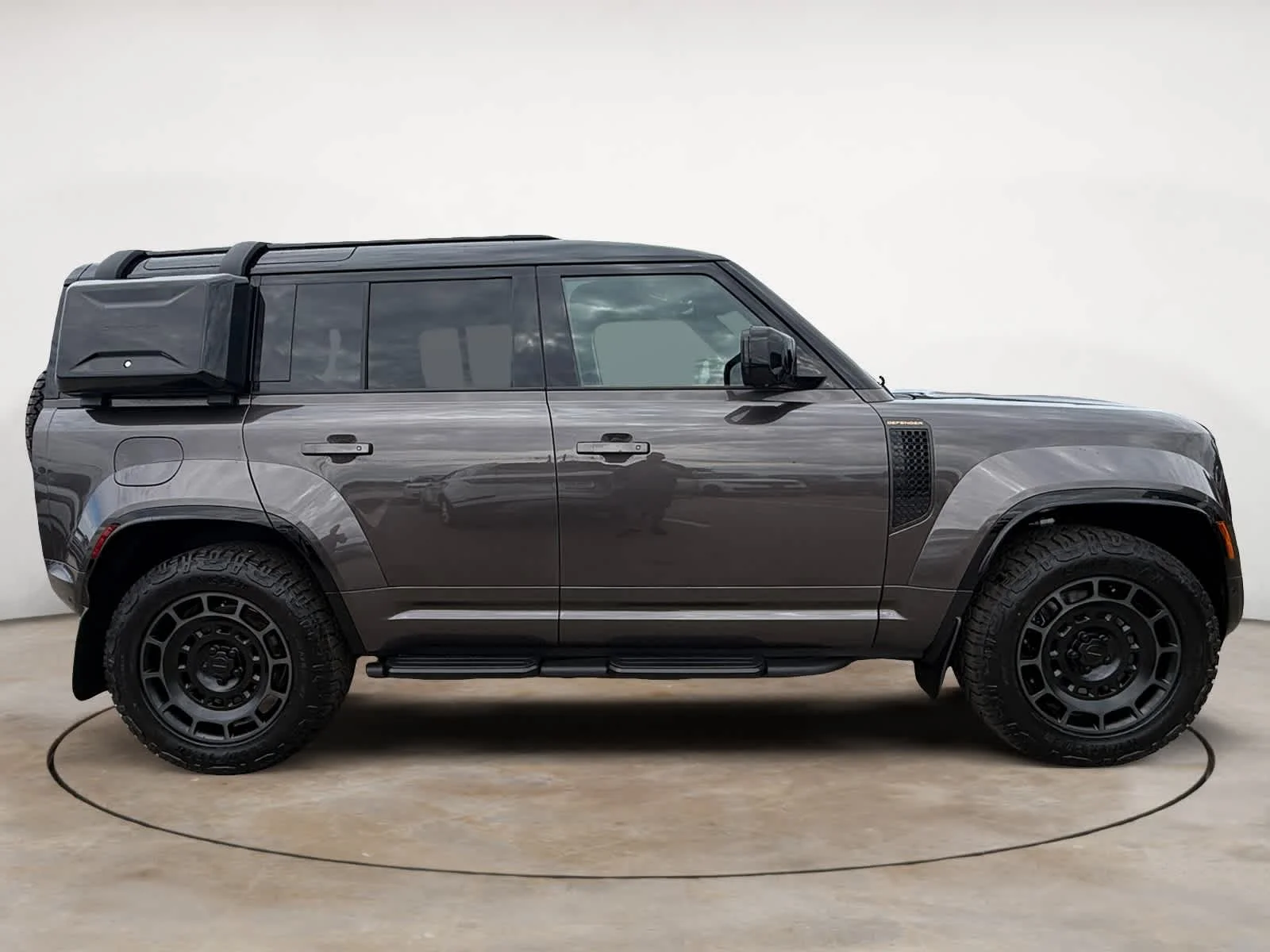New 2026 Charente Grey Land Rover  image 6