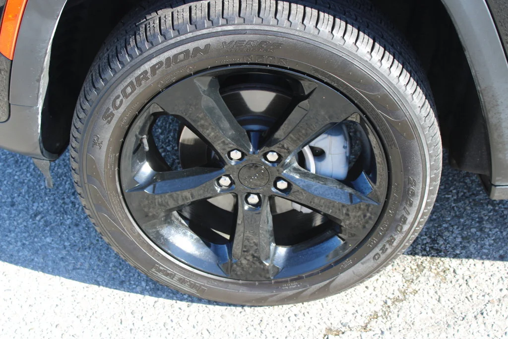 Used 2023 Black Jeep Limited image 8