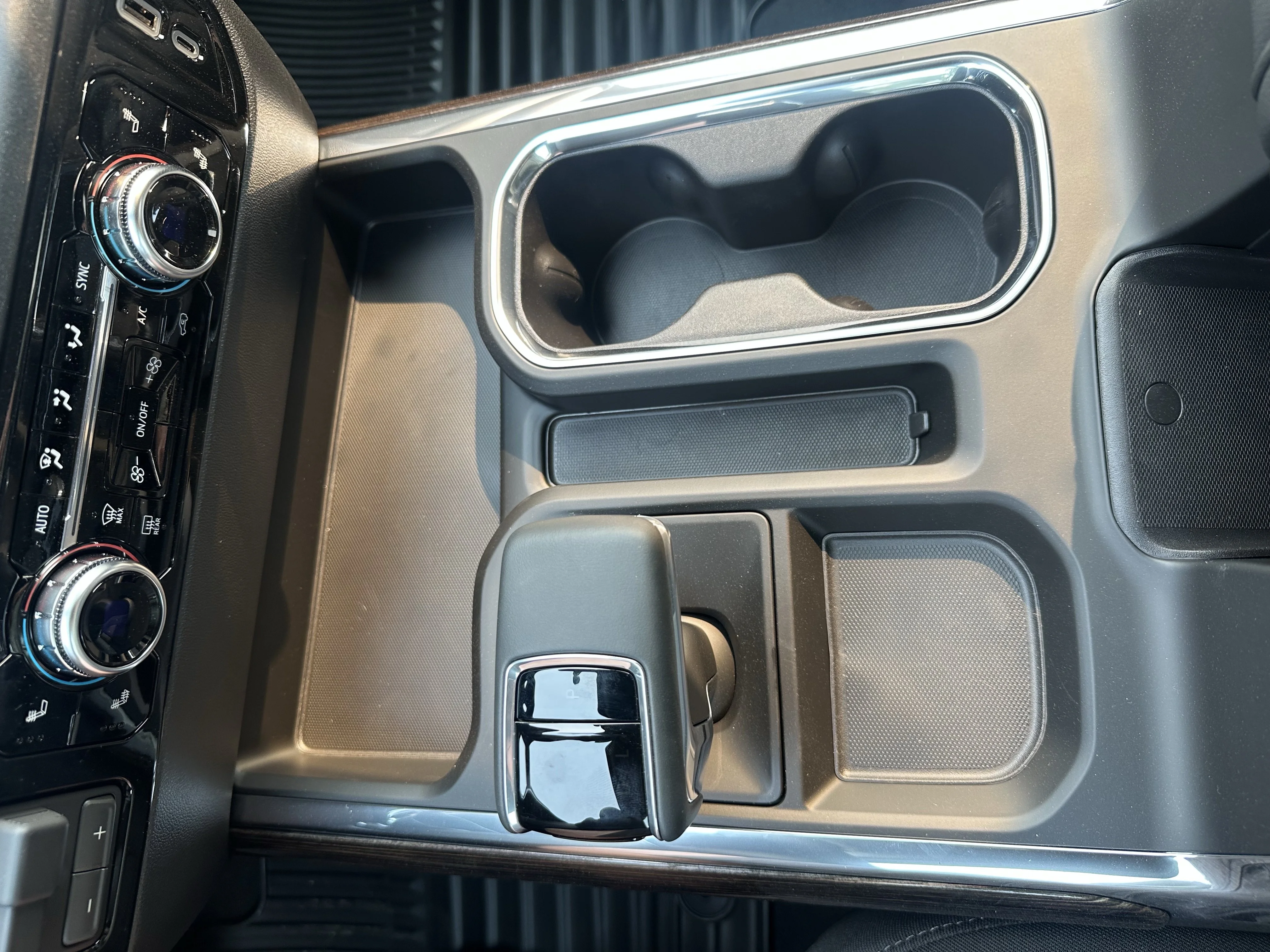 New 2026 Onyx Black GMC Elevation image 17