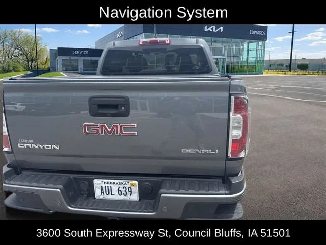 Used 2019 Gray GMC Denali image 6