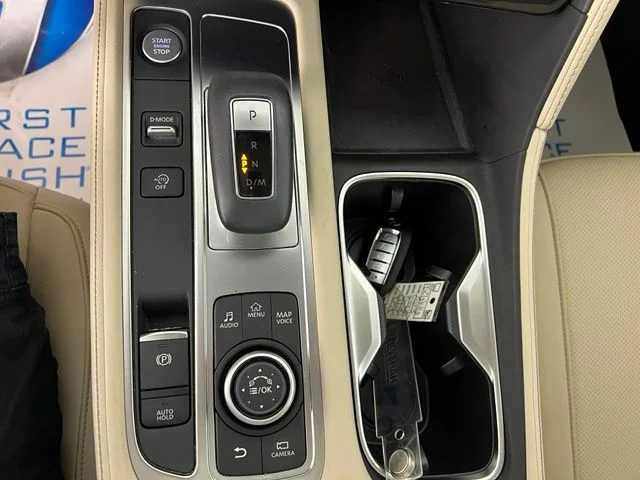 Used 2023 Red INFINITI LUXE image 30