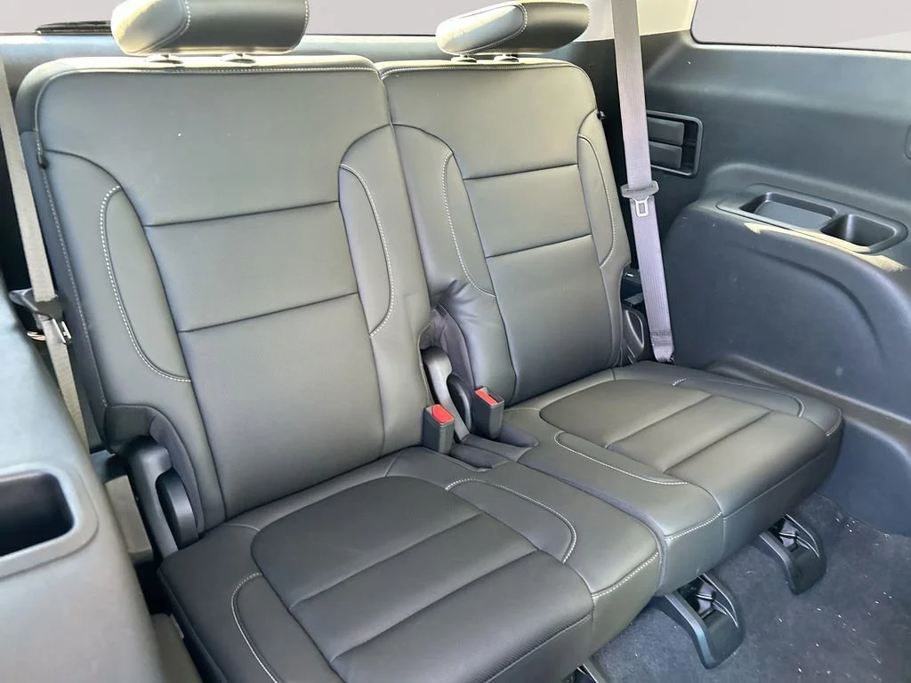 Used 2023 Sterling Metallic GMC SLT image 29