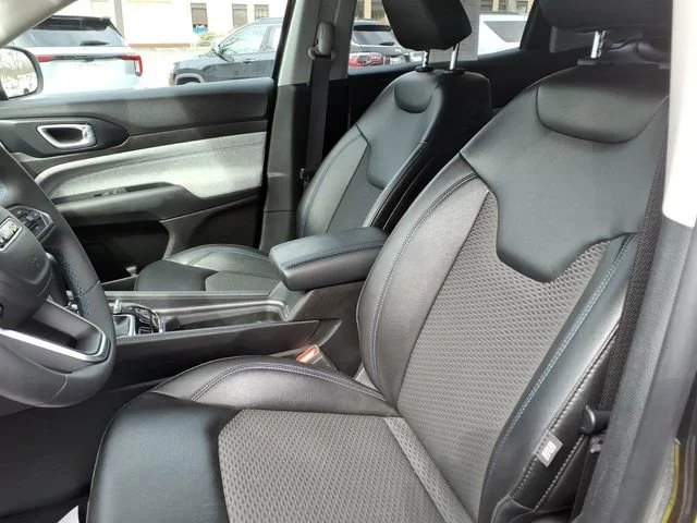 2022 Jeep Compass Latitude - Photo 10