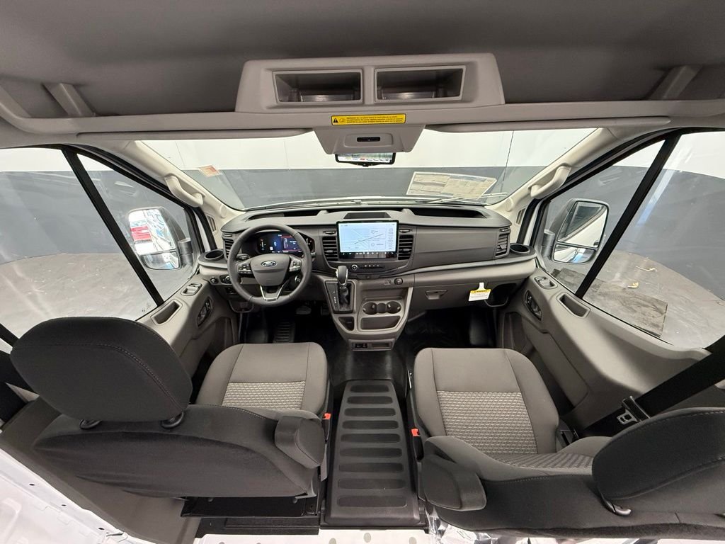 New 2026 Oxford White Ford Cargo Van image 4