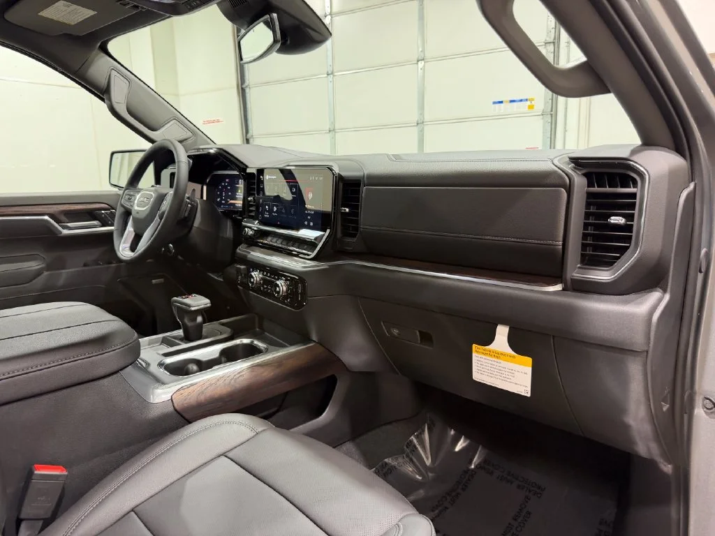2026 GMC Sierra 1500 SLT - Photo 37