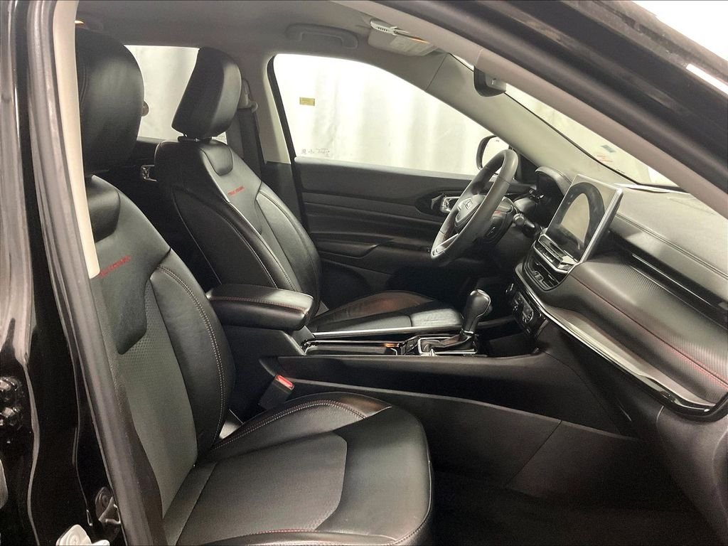 Used 2022 Black Jeep Trailhawk image 11