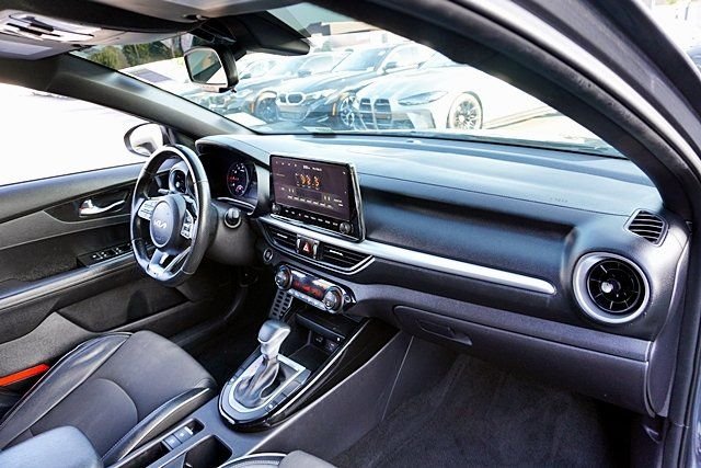 Used 2022 Gray Kia GT-Line Premium Package image 9