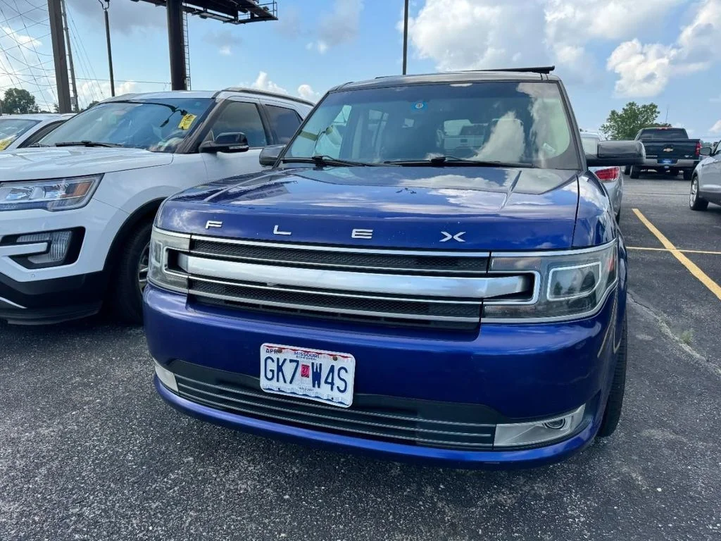 Used 2013 Deep Impact Blue Metallic Ford Limited image 4