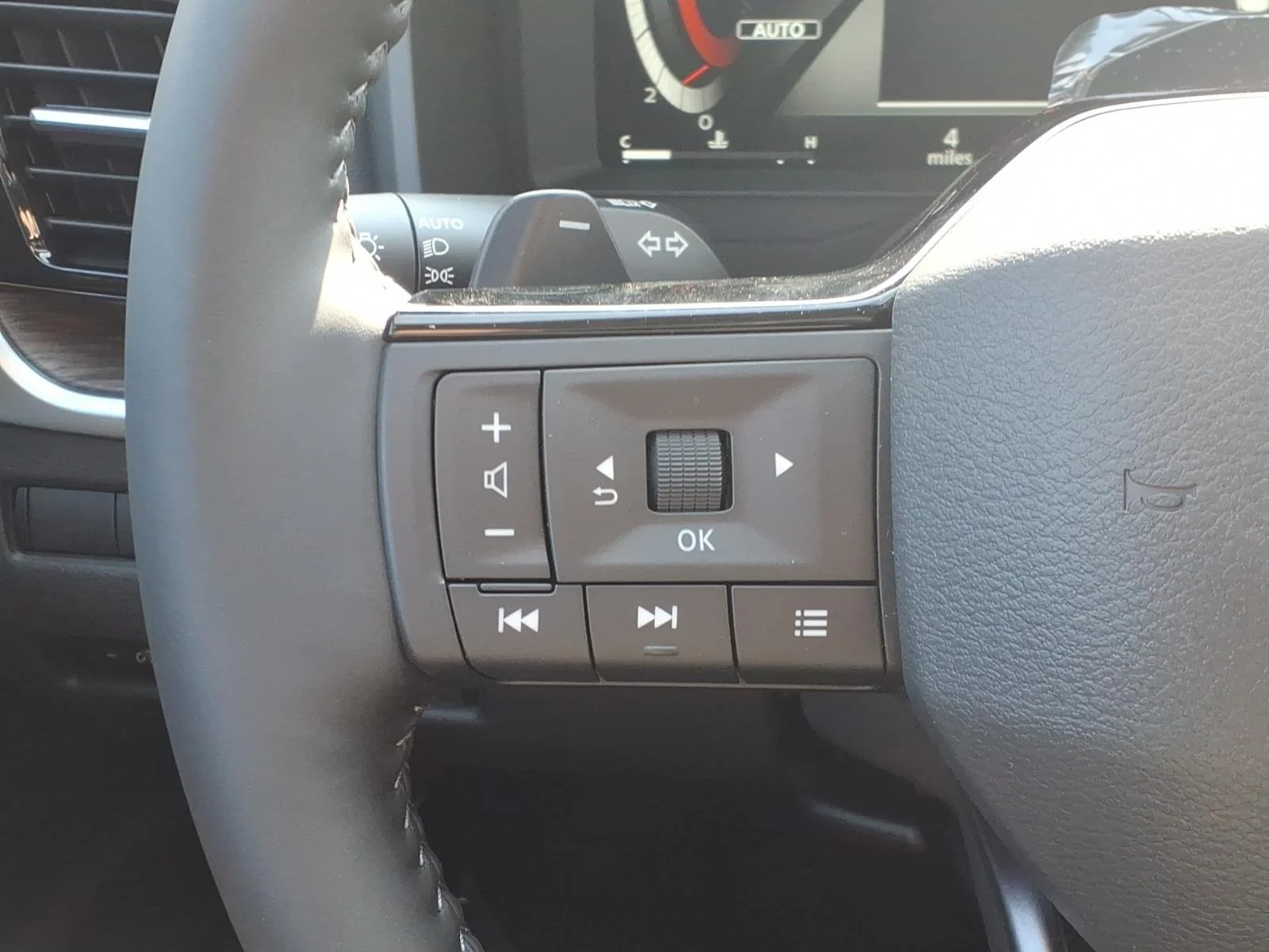 2026 Nissan Rogue Platinum White at Robbins Nissan