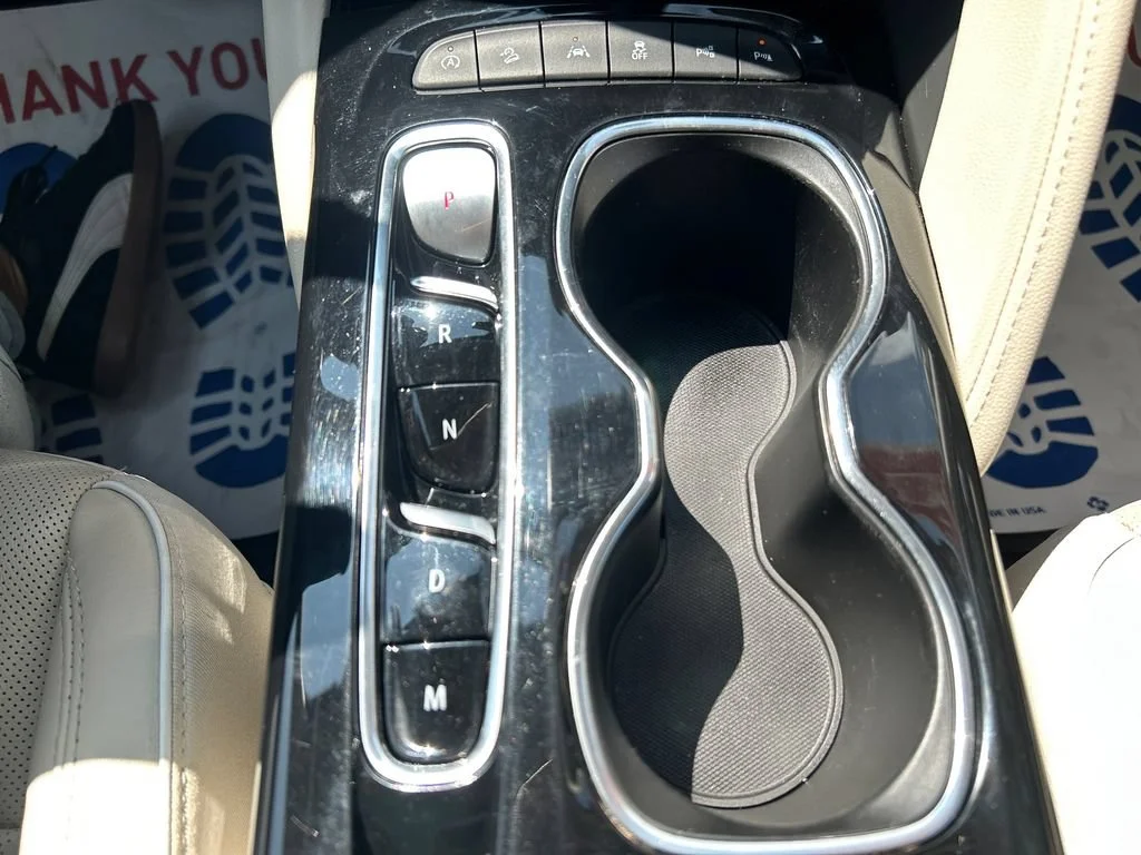 Used 2023 Cinnabar Metallic Buick Avenir image 31