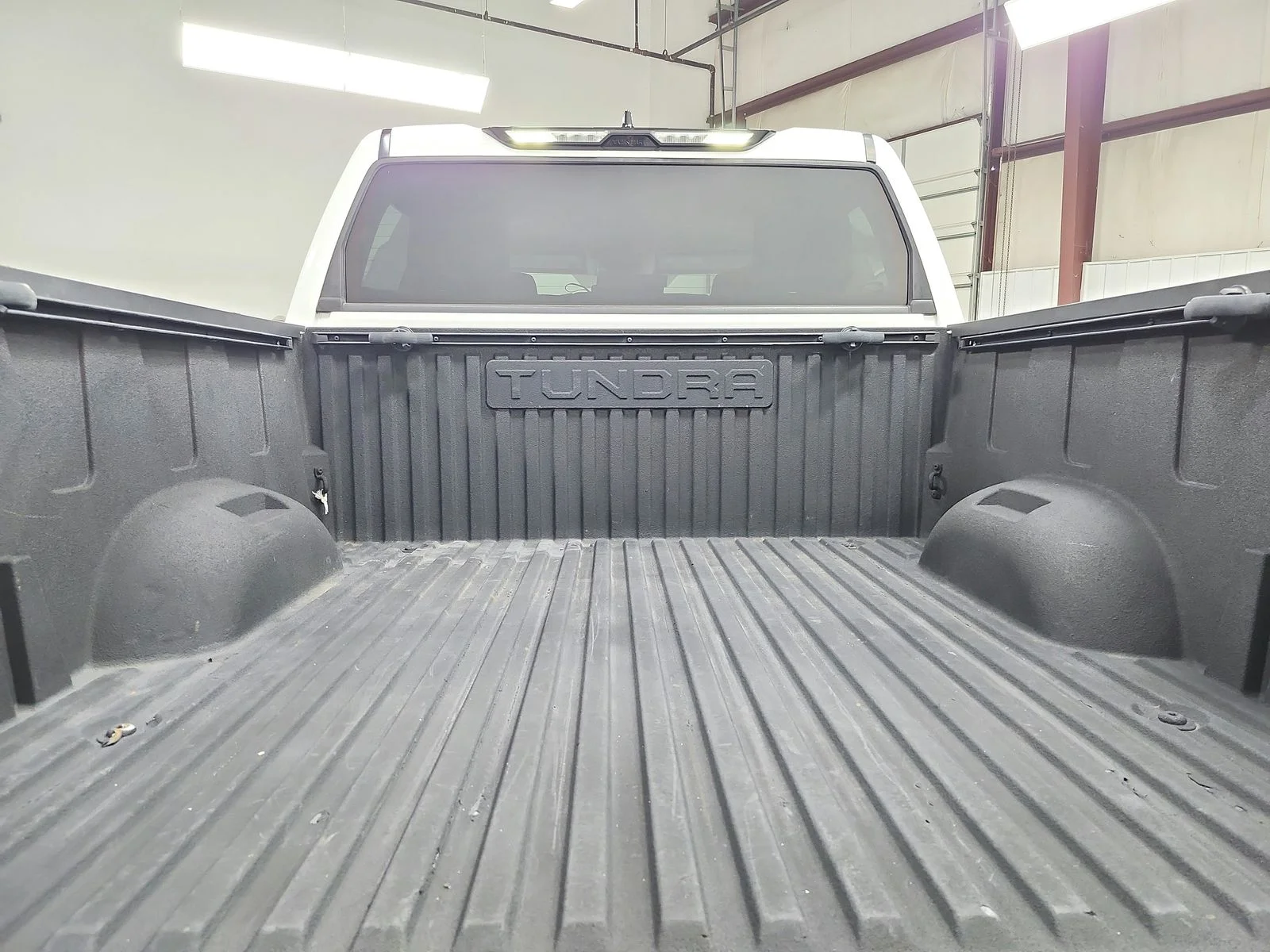 Used 2022 White Toyota SR5 image 41