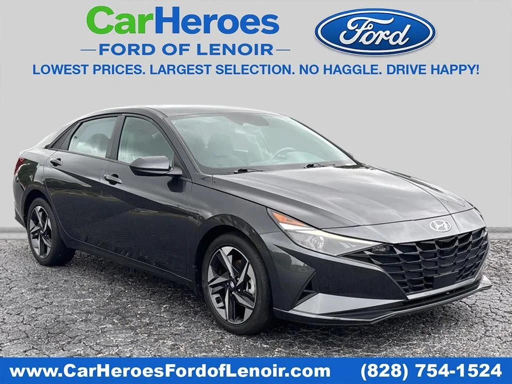 Used 2023 Gray Hyundai SEL image 1