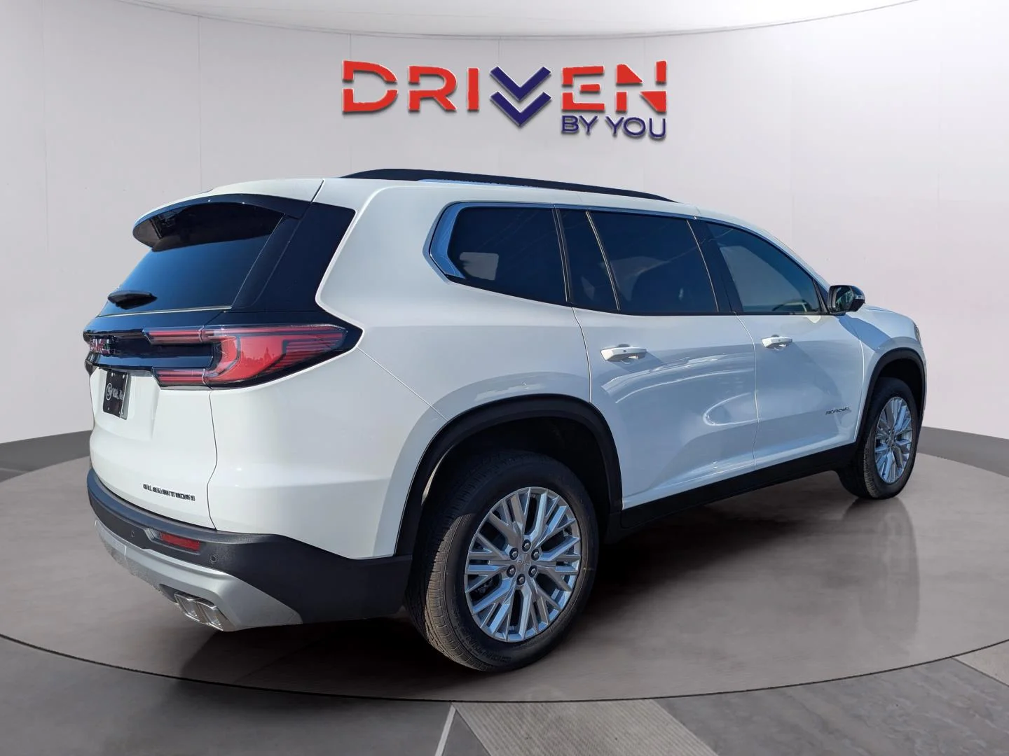 New 2026 Summit White GMC Elevation image 5