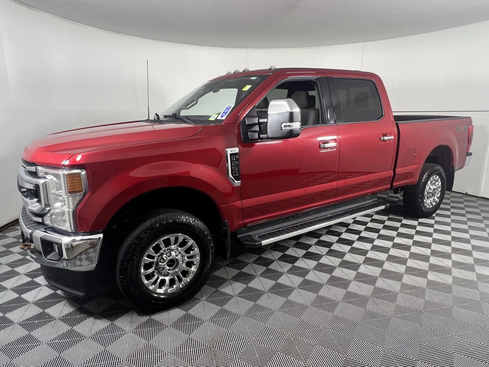 Used 2022 Rapid Red Metallic Tinted Clearcoat Ford XLT image 6