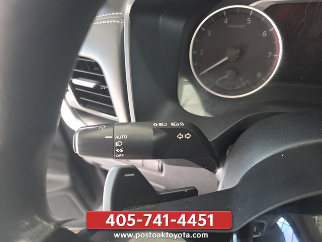 Used 2021 Gray Nissan SV image 13