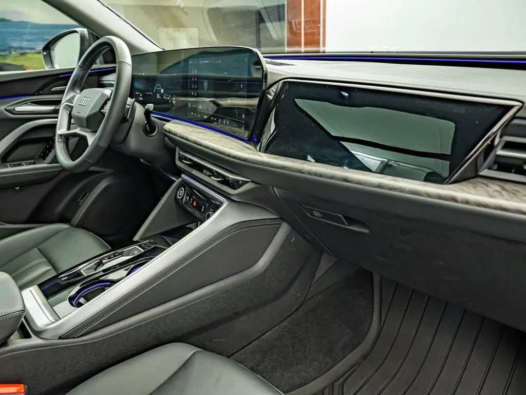 Used 2025 Manhattan Gray Metallic Audi 2.0T Premium Plus image 34