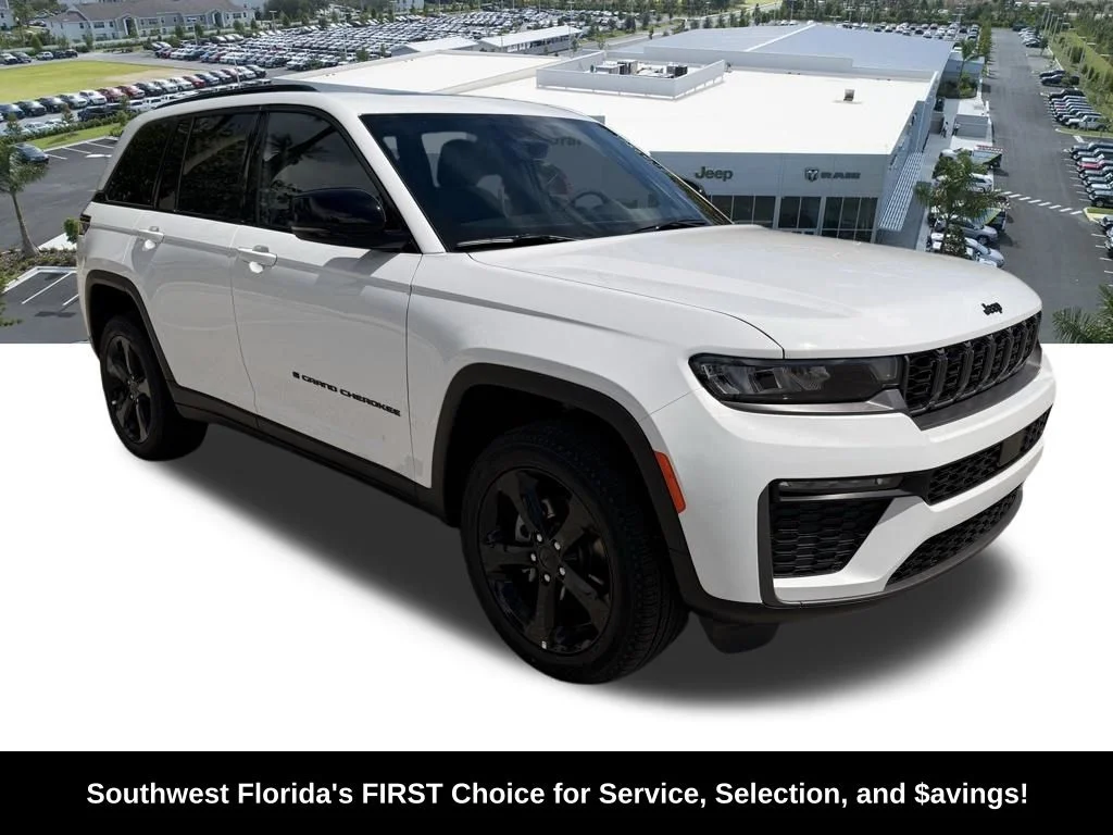 New 2026 Bright White Clear-Coat Exterior Paint Jeep Limited image 2