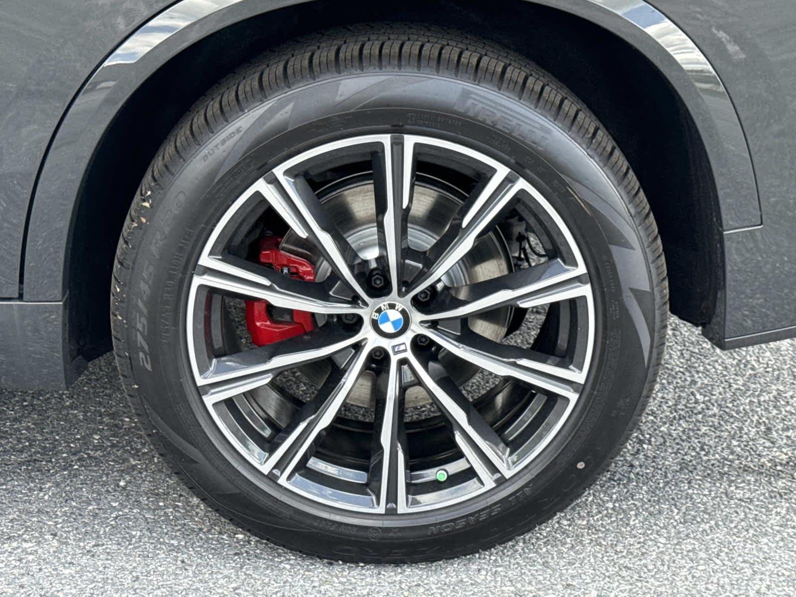 New 2026 Dravit Grey Metallic BMW xDrive40i image 12