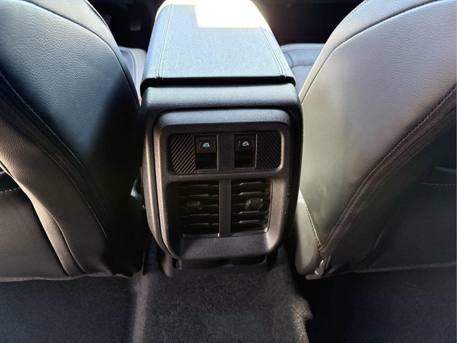 New 2026 Shadow Black Ford Outer Banks® image 10
