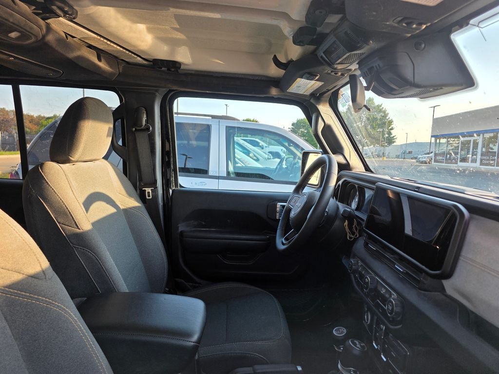 Used 2024 Black Clearcoat Jeep Sport S image 5