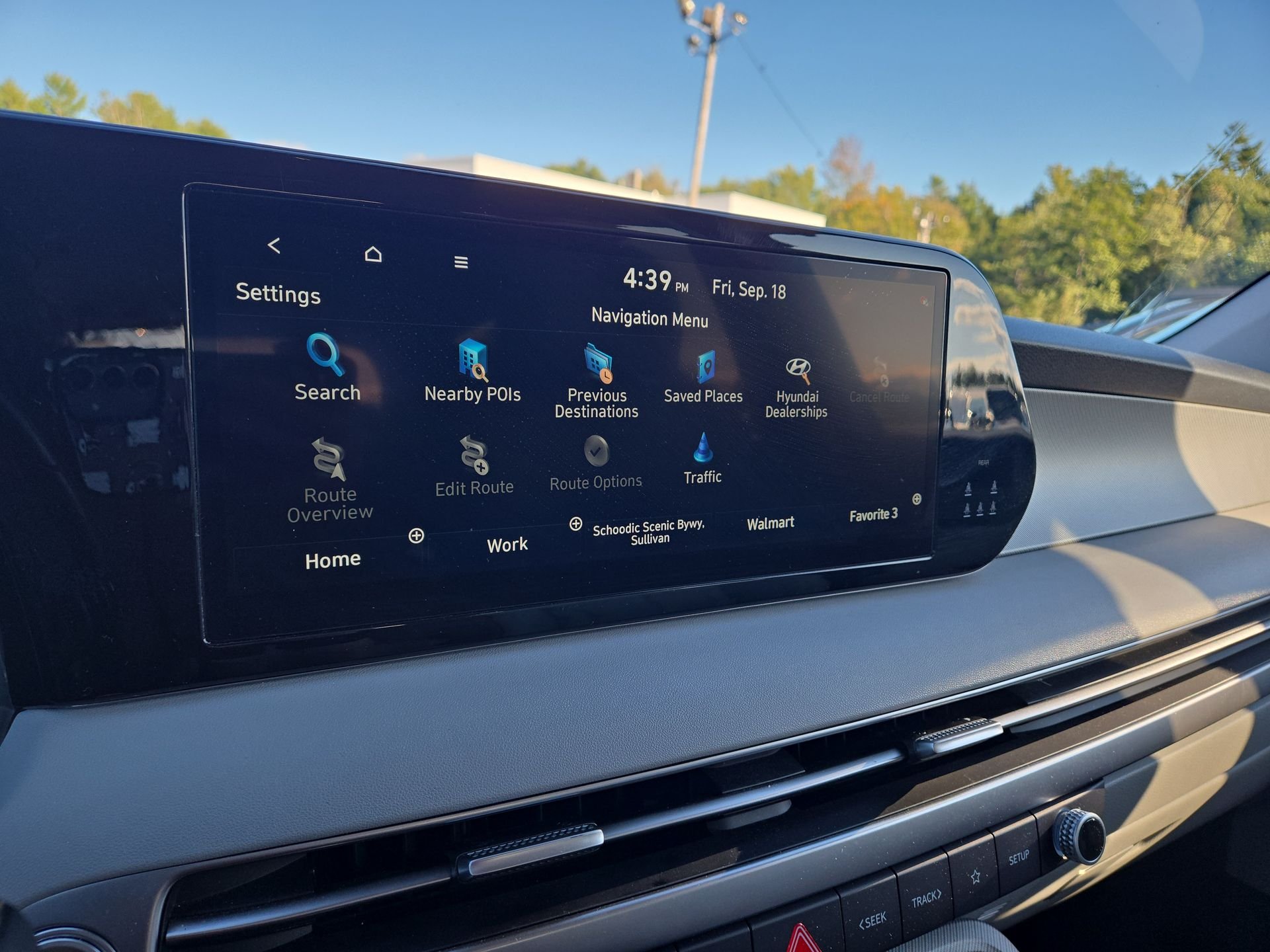 Used 2025 Gray Hyundai SEL image 12