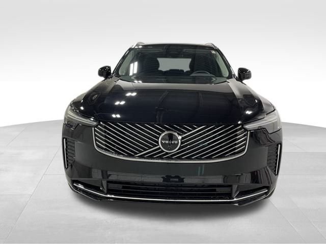2026 Volvo XC90 Plus - Photo 10