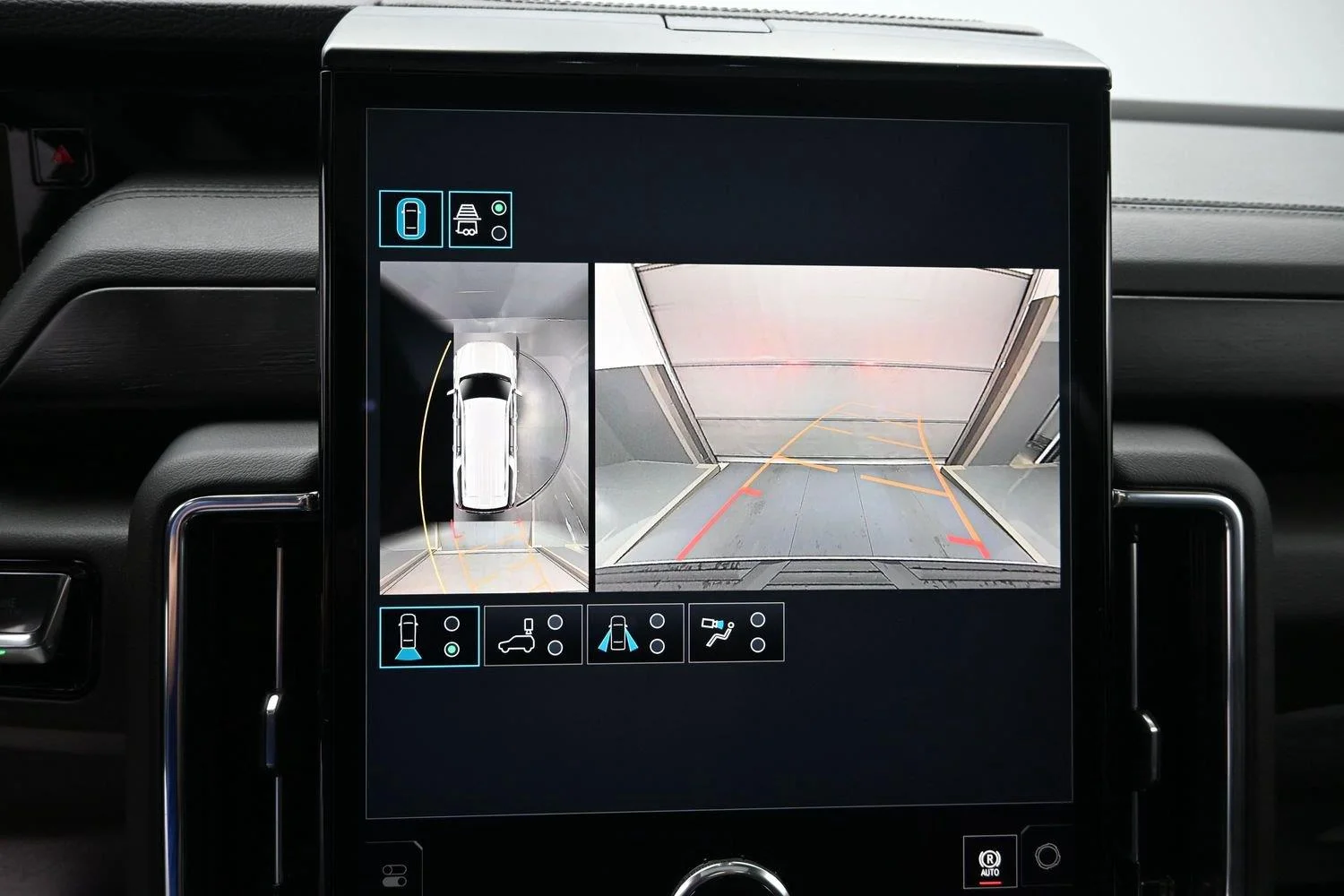 2026 GMC Yukon XL Denali - Photo 36