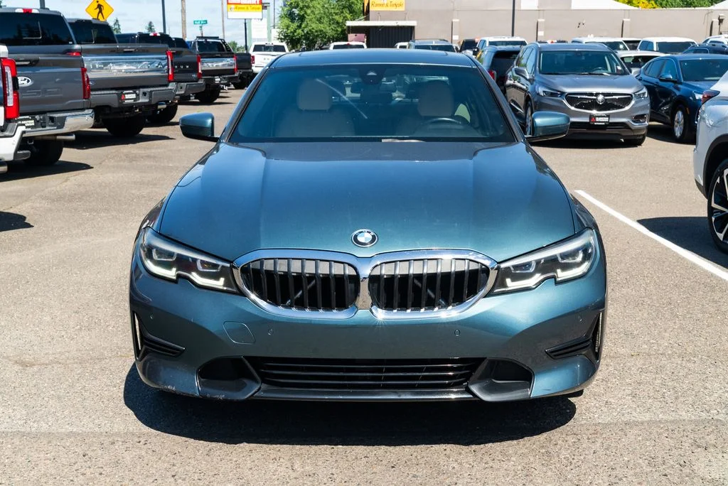 Used 2020 Blue BMW 330i image 2