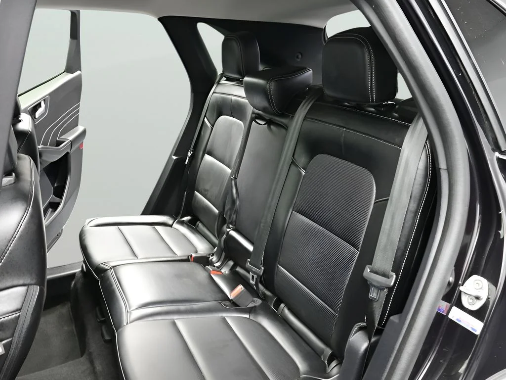 Used 2024 Agate Black Metallic Ford Platinum image 25